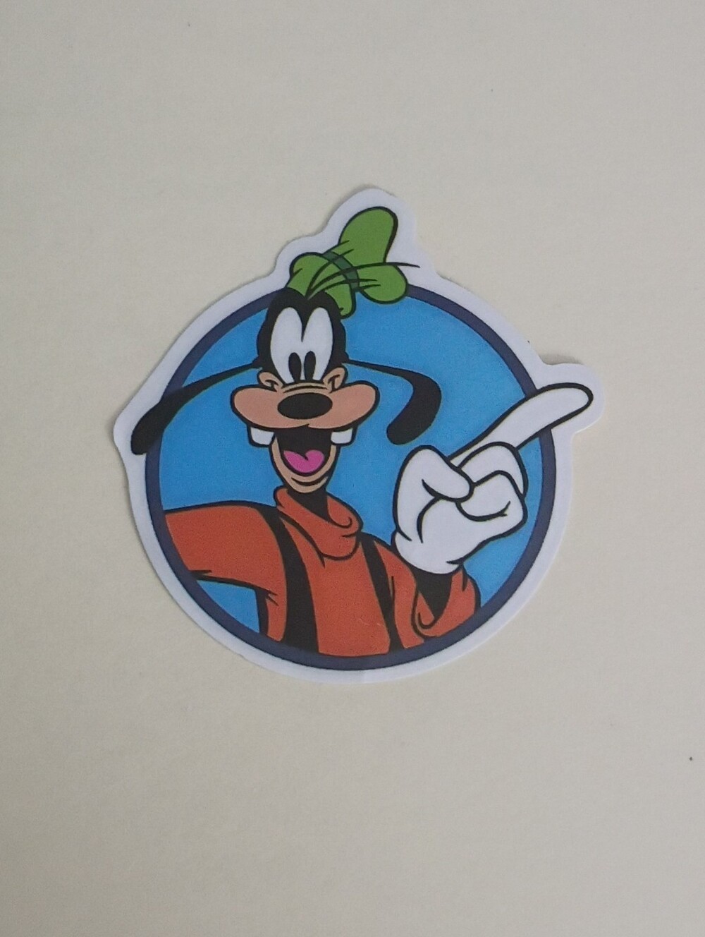 10/$10 Sticker - Disney Mickey & Friends - Goofy Big Smiles Pointing Finger
